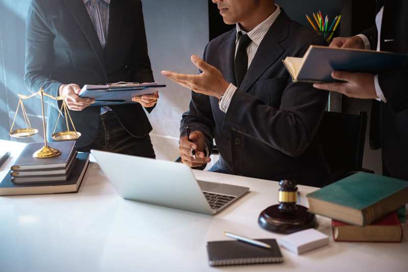 Best Corporate Lawyers in Delhi High Court – Corporate & Commercial Legal Guide